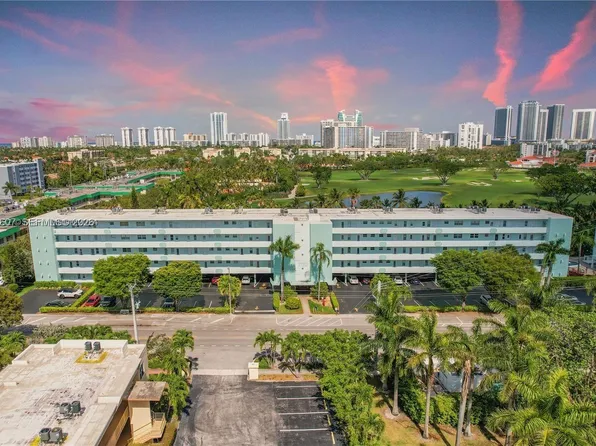 700 NE 14th Ave APT 407, Hallandale, FL 33009