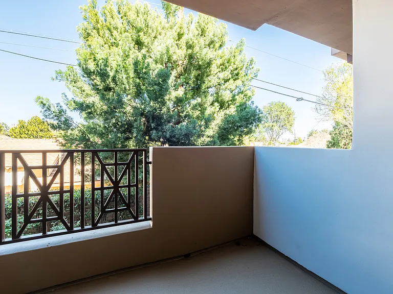IMT BelaSera at Sherman Way — Photo 11