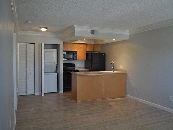 2nd image of 100 Fairway Park Blvd Unit 209