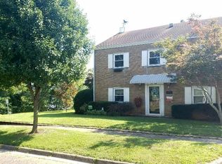 450 Division St, Huntington, WV 25702