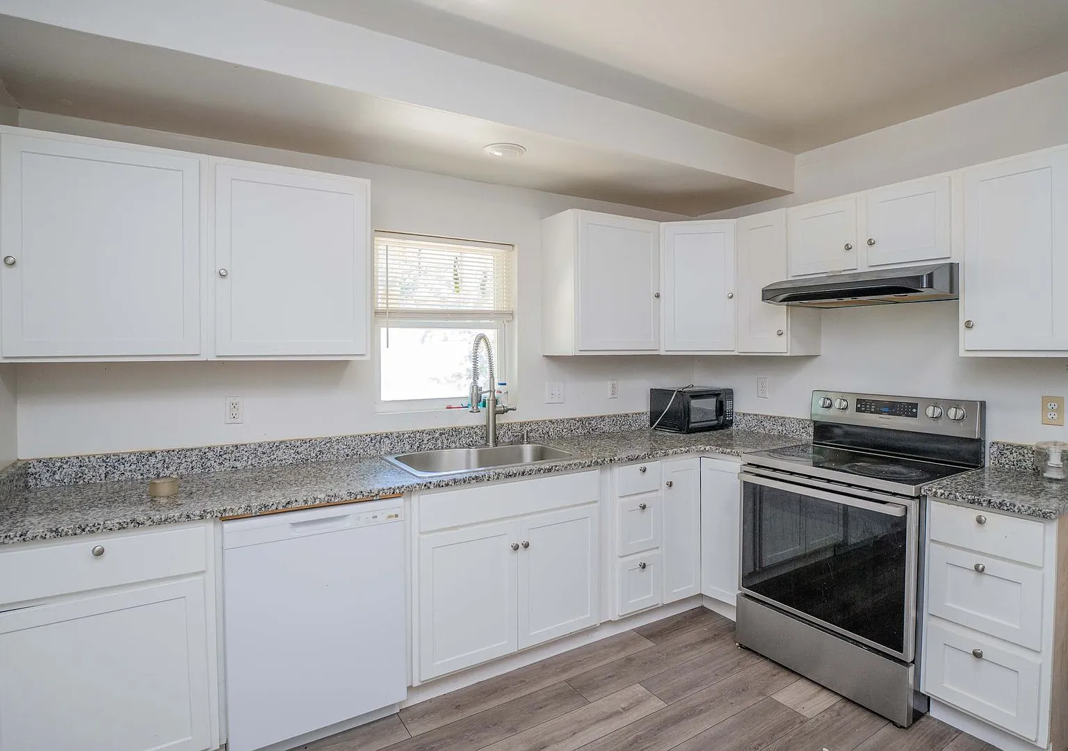 7800 Choctaw Rd — Photo 2