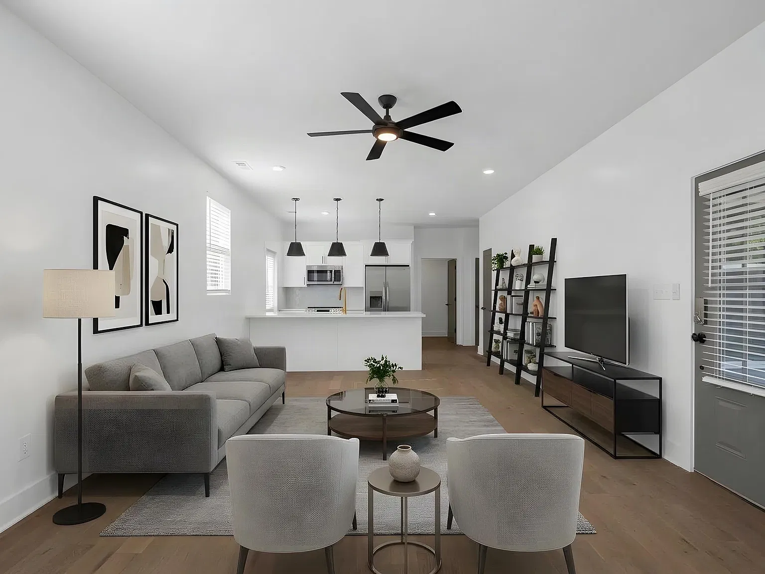 3 bed, 1265 sqft, $2,200 — Photo 3