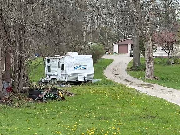 4th image of 135 Harper Rd