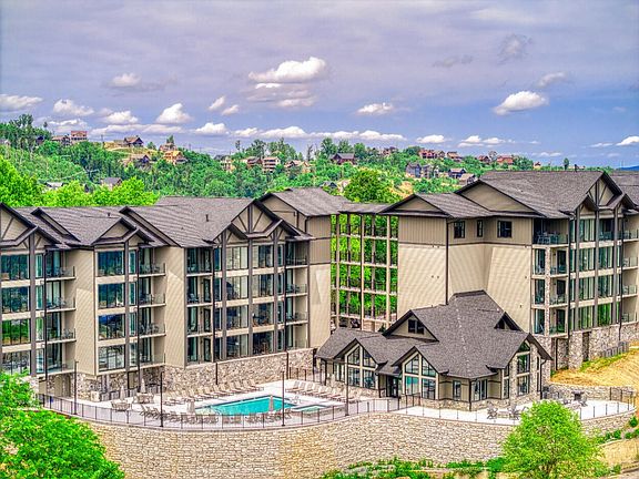 2nd image of 855 Campbell Lead Rd #407
