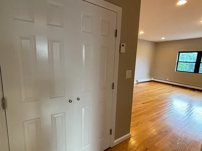 3 Sherman Ave #9 — Photo 5