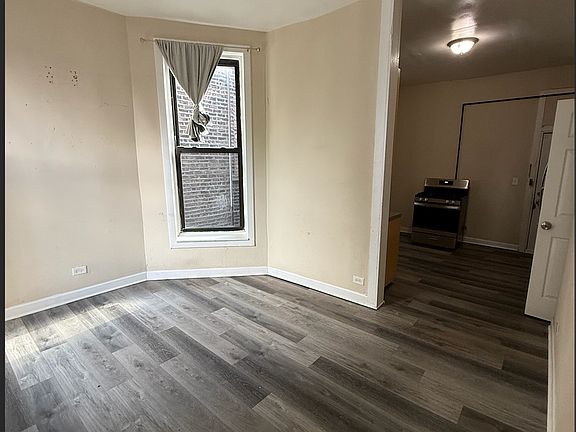 4th image of 1641 S California Ave #2R
