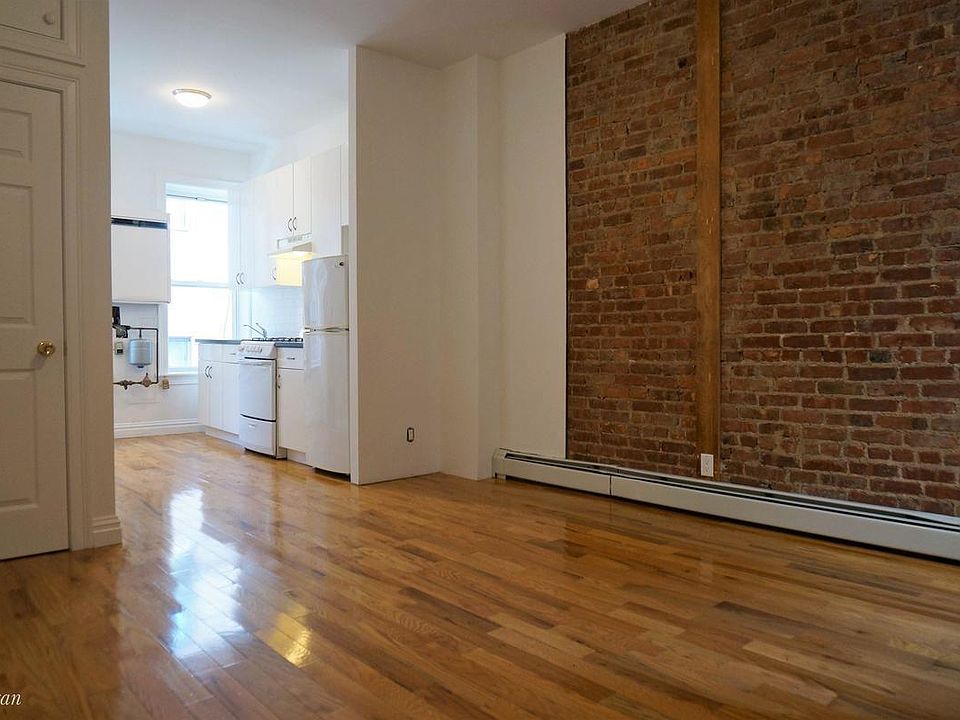 1st image of 111 Bedford Ave APT 9