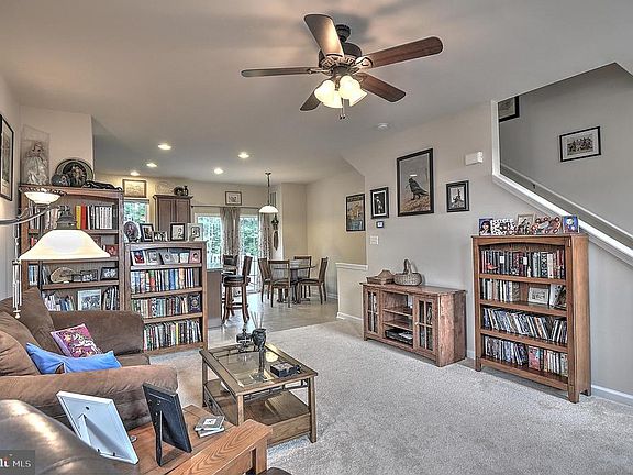 3rd image of 20990 Brunswick Ln
