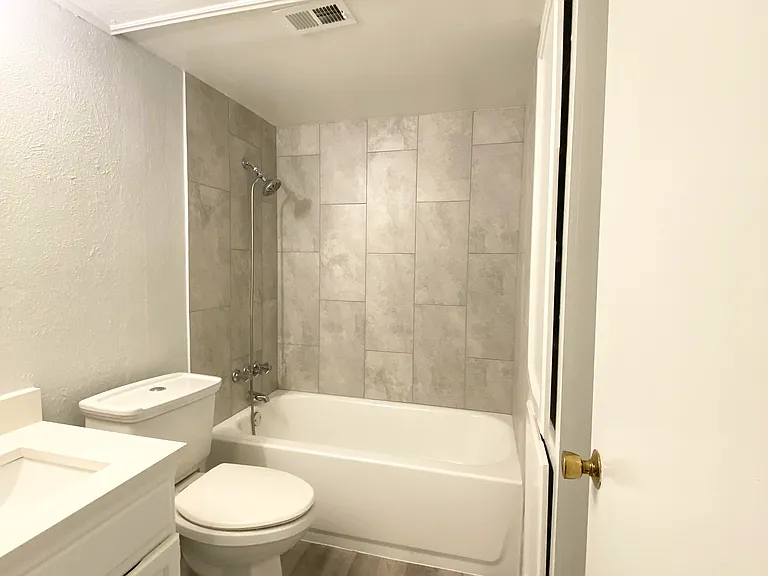 12816 Midway Rd #1049 — Photo 4