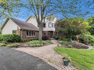 1080 Meadow Crest Dr, Clarkston, MI, 48348