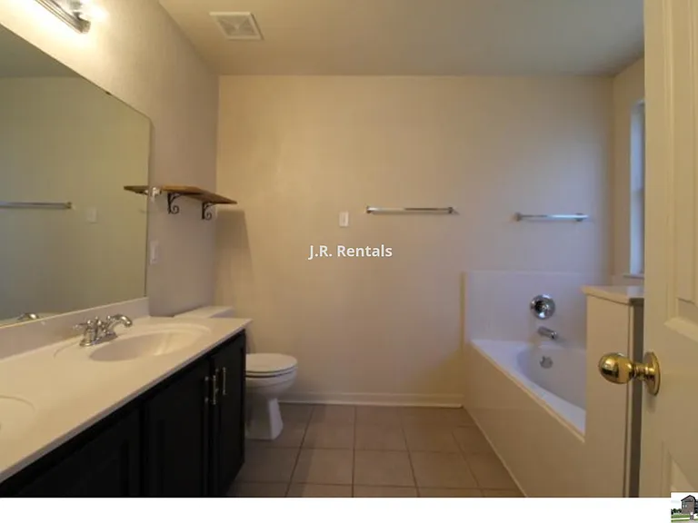 5611 Bertha Dr — Photo 32
