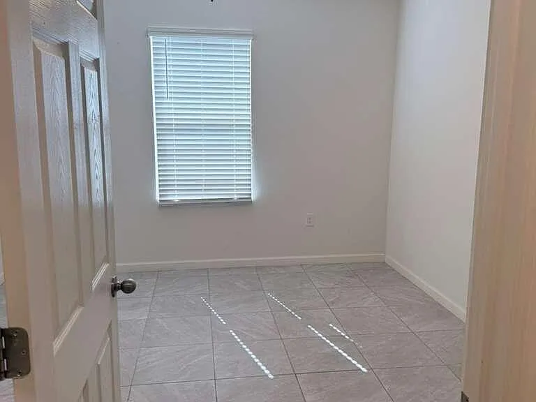 609 Concha St NW — Photo 14
