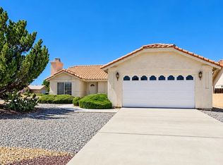 14744 Crofton Ln, Helendale, CA 92342