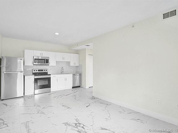 3rd image of 3315 NW 5th Ave #4
