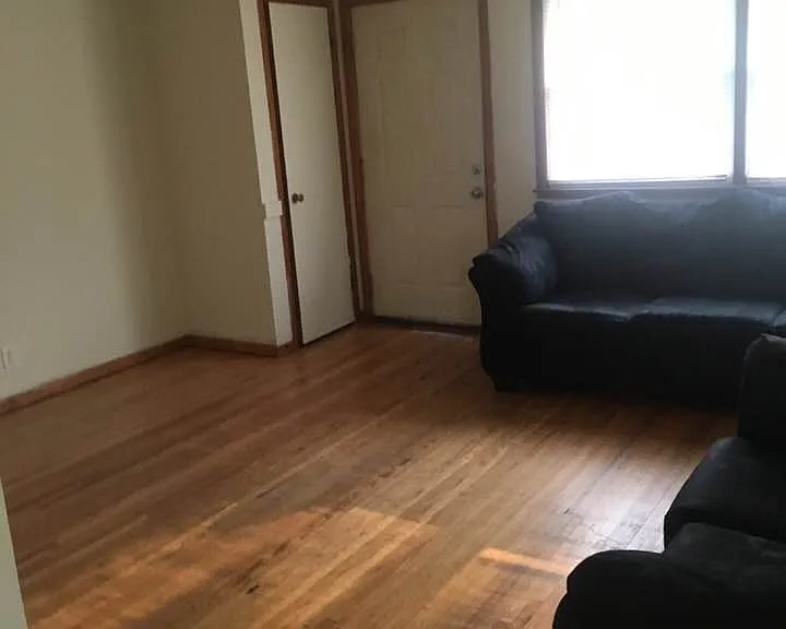 2330 Irving Ave N — Photo 10
