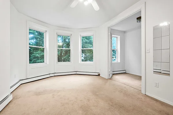 Bedroom, photo 2