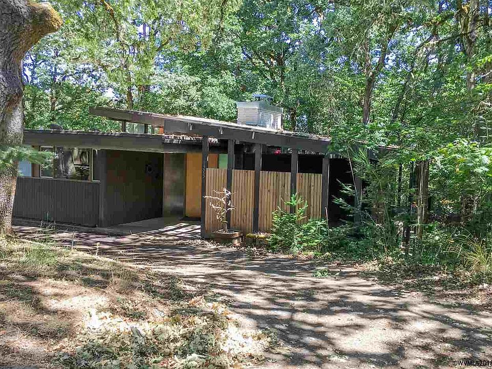 1st image of 1375 NW Forest Dr