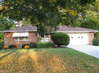 371 Balmoral Dr, Richmond Heights, OH