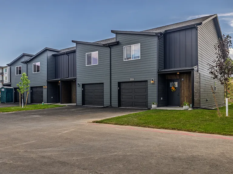 3384 Crosswind Ct — Photo 5