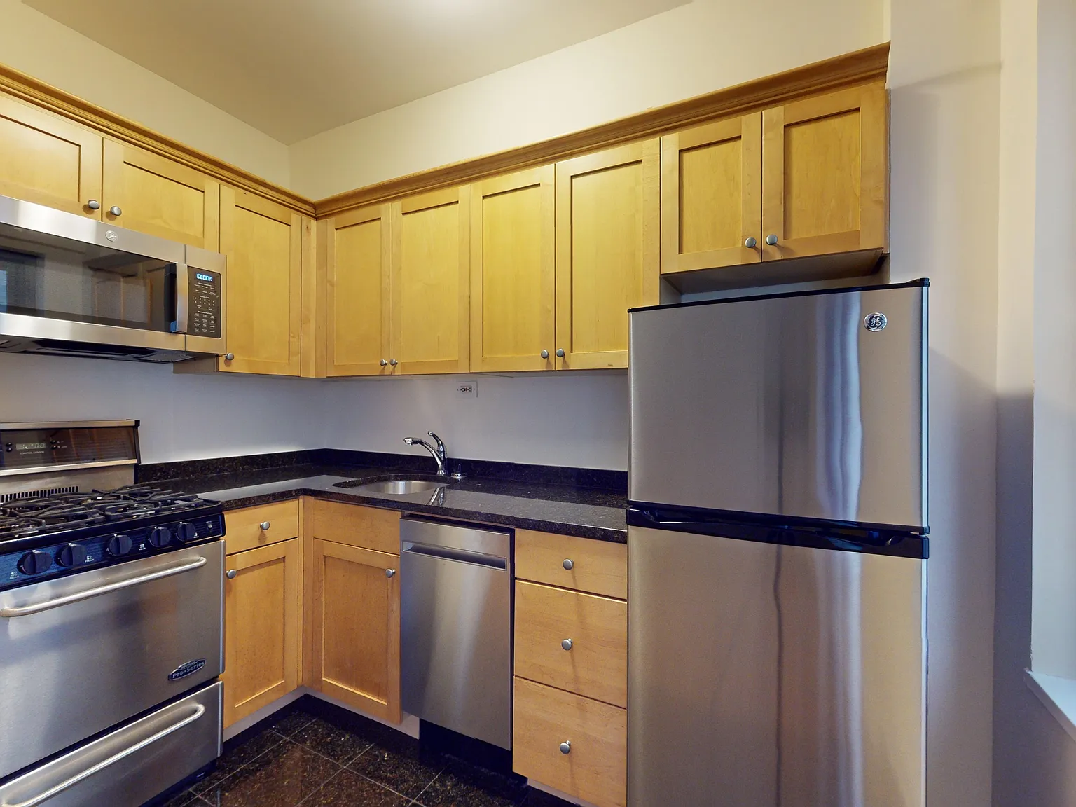 141 East 56th Street — Photo 4
