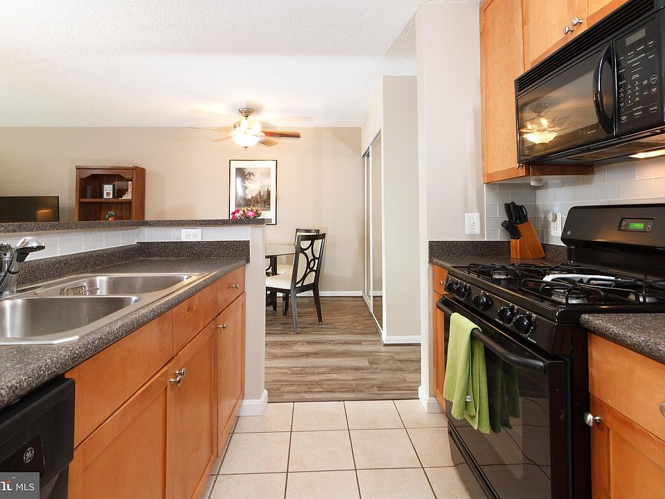 1st image of 75 S Reynolds St APT 305