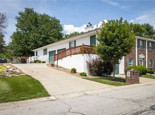 222 E Hansen Ct, Independence, MO 64055