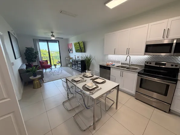 6480 SW 20th St #B1, Miami, FL 33155