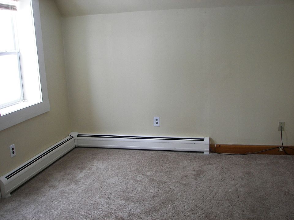 2nd image of 9 Carroll St Unit 9