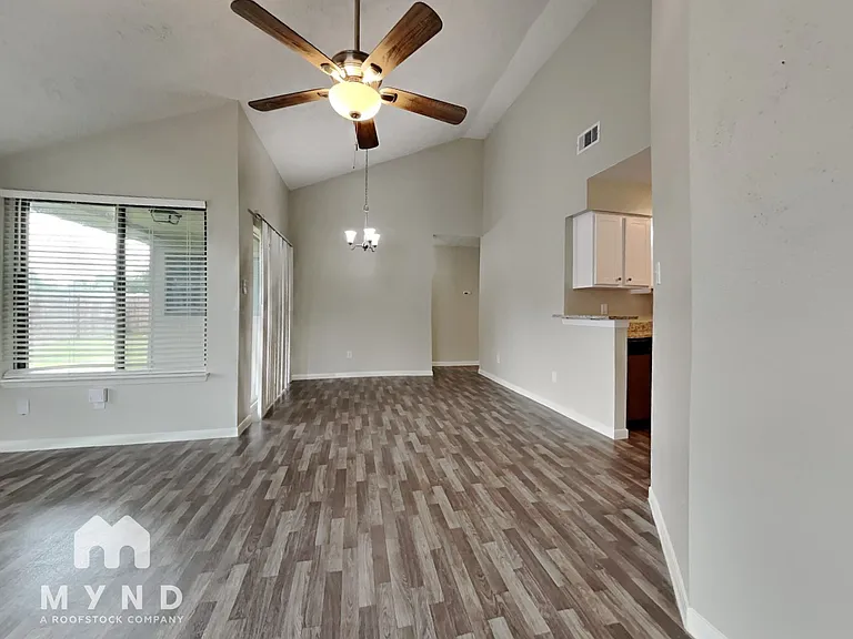 3603 Tamfield Dr — Photo 4