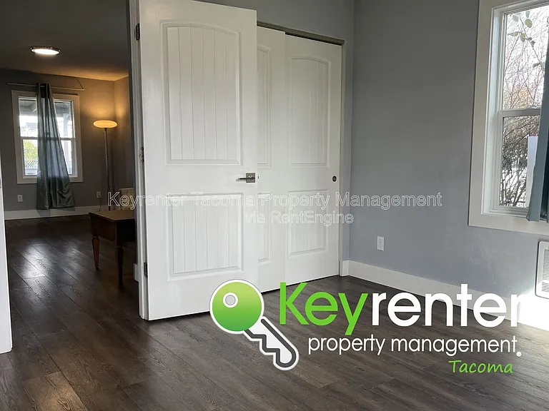4803 S Oakes St — Photo 7