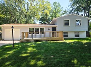 2303 Brookhaven Dr, Champaign, IL 61821