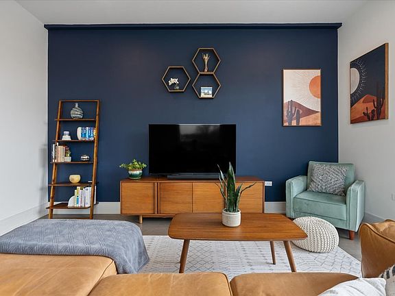 5th image of 3101 N Ridgeway Ave #4D