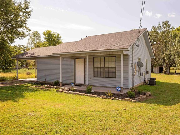 2nd image of 15 Rolling Creek Cir #A