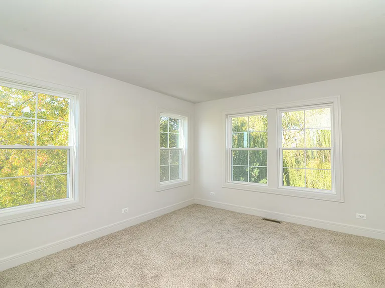 214 N Walnut St — Photo 20