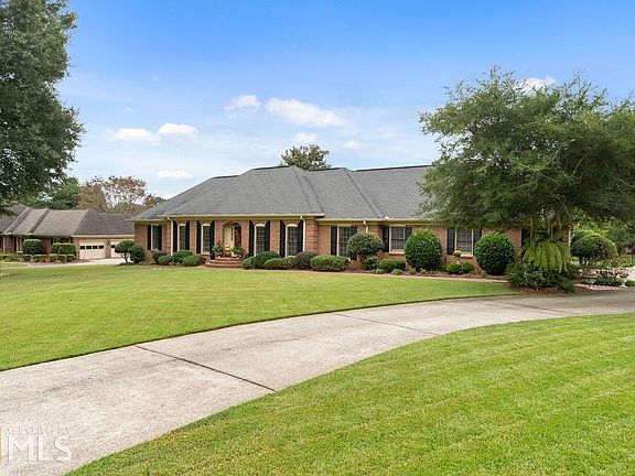 2nd image of 104 Old Virginia Cir
