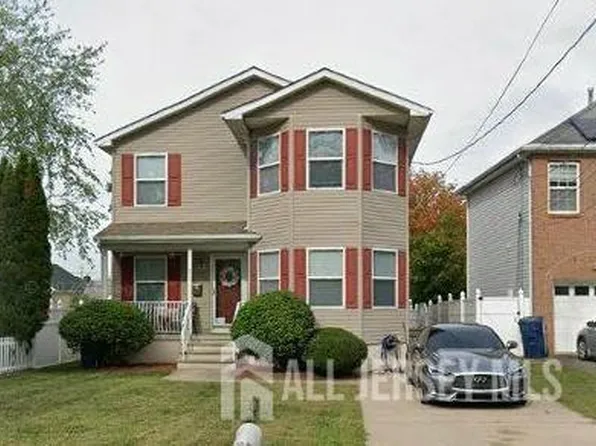 977 Cox Rd, North Brunswick, NJ 08902
