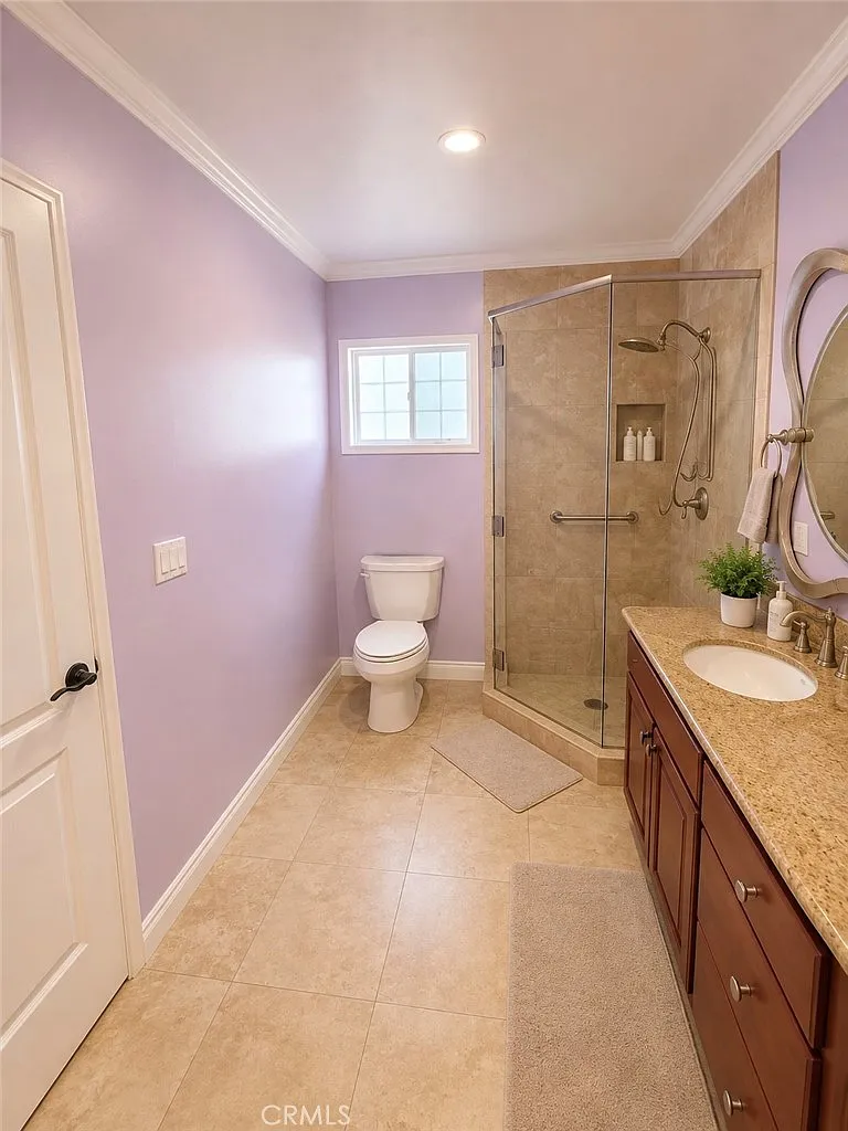 5 bed, 2052 sqft, $7,500 — Photo 2