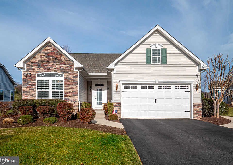 1st image of 29735 Vincent Village Dr