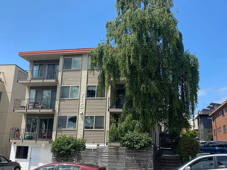 715 Nob Hill Ave N — Photo 15
