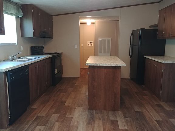 2nd image of 5205 Yellow Pine Dr