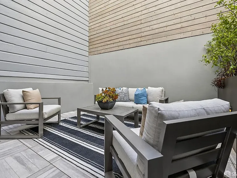 1259 Clay St — Photo 19