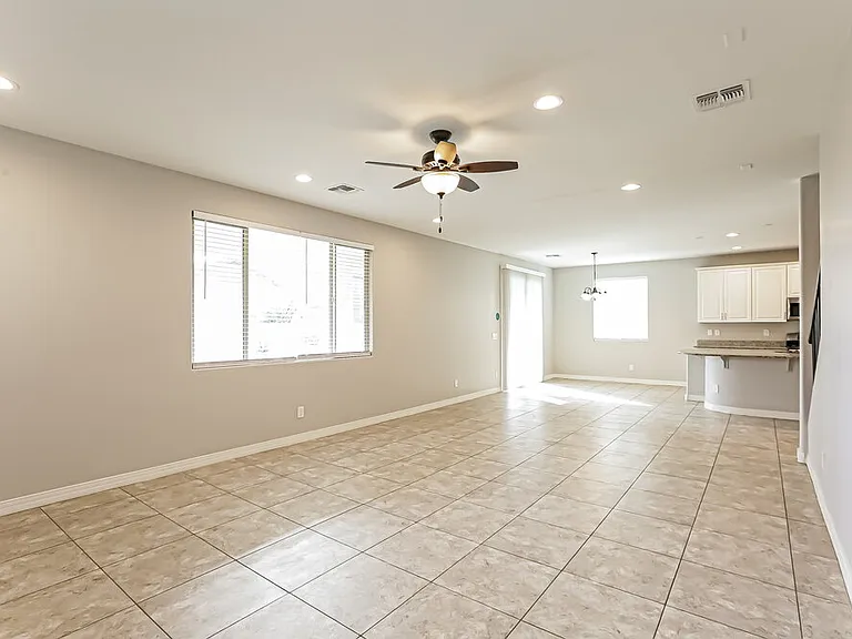 4819 W Saint Anne Ave — Photo 4