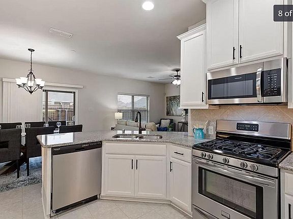 5th image of 905 Brookville Ct