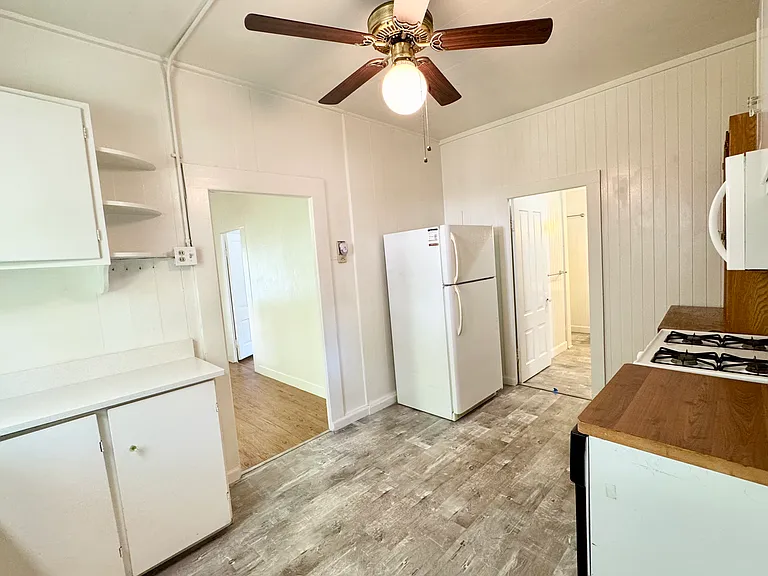 341 Coombs St — Photo 7