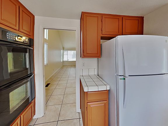 5th image of 1091 Discovery Way