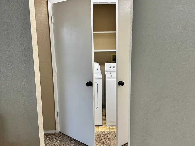 2400 Eilers Ln #1408 — Photo 8