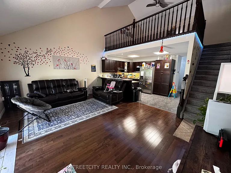 464 Commissioners Rd W #24 — Photo 2