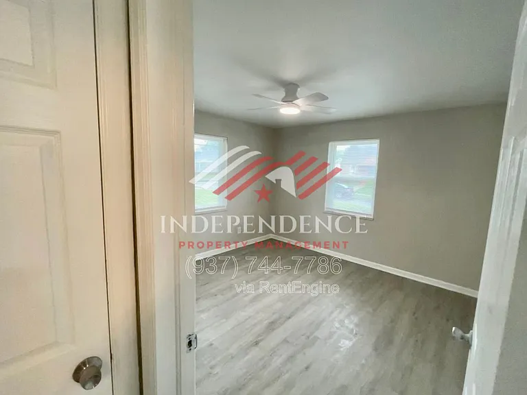 402 Harriet St — Photo 8