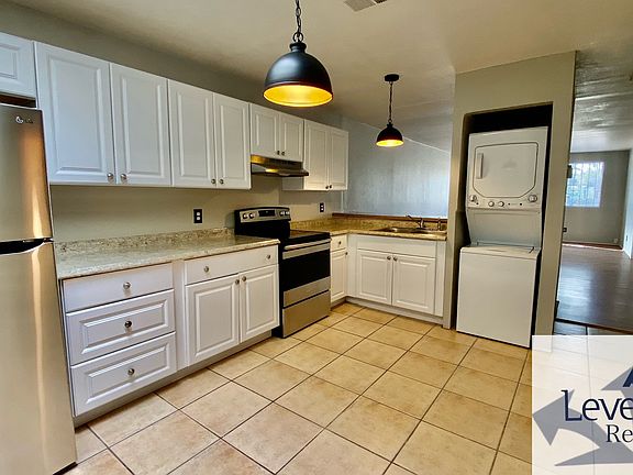 3rd image of 371 E Thoroughbred St #1