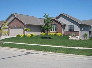 672 W Main St, Evansville, WI 53536